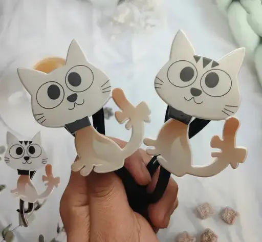 [13070983241] Pinza de gato sentado gris para cabello