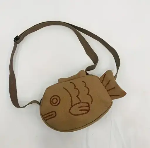 [57523372124] Bolsa de pez color caqui